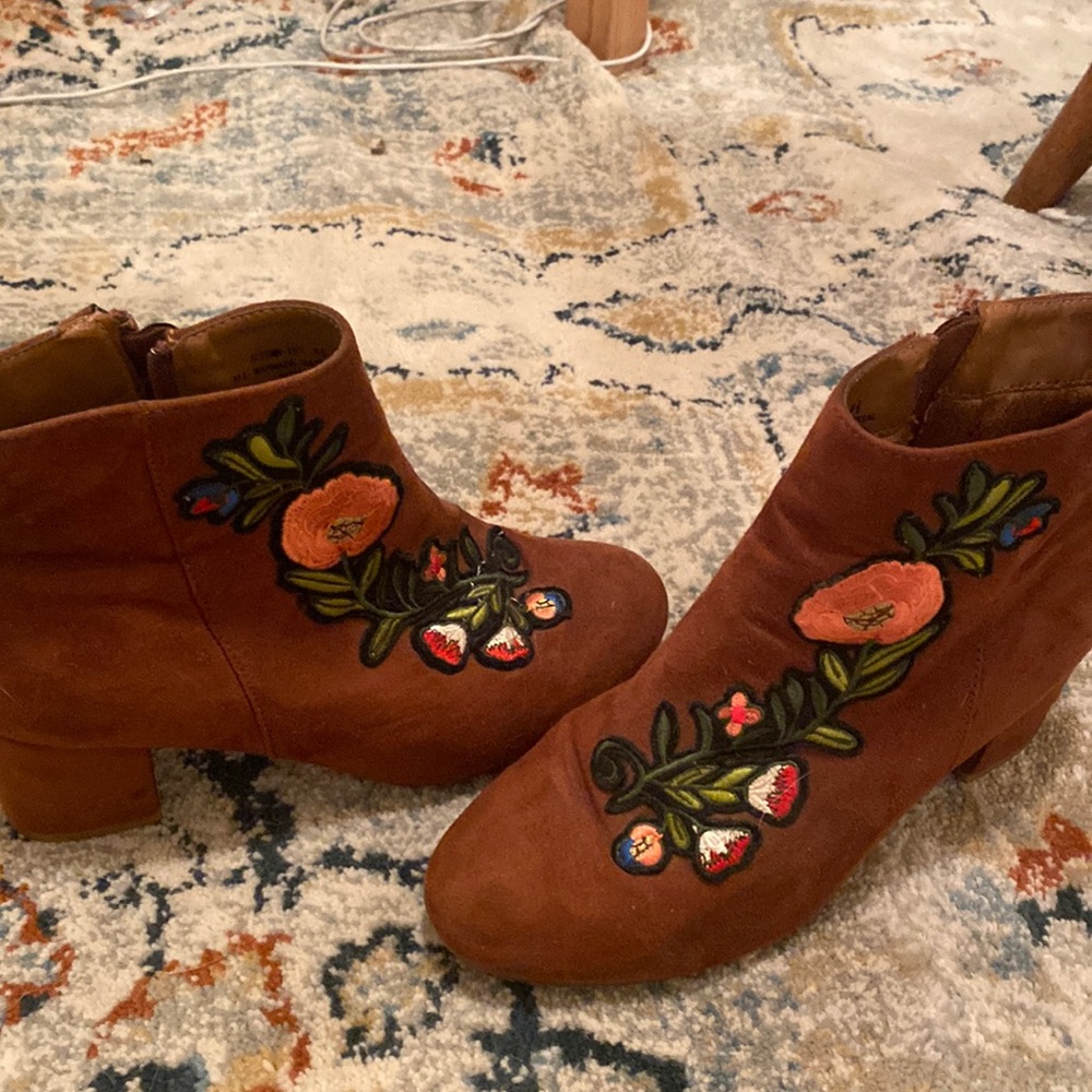 Faux suede embroidered booties